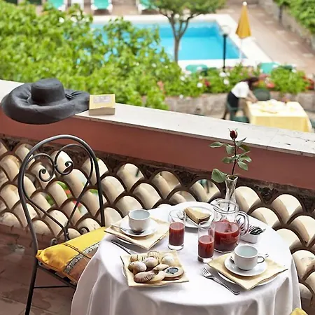 Hotel Sirina 4*