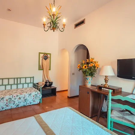 Hotel Sirina