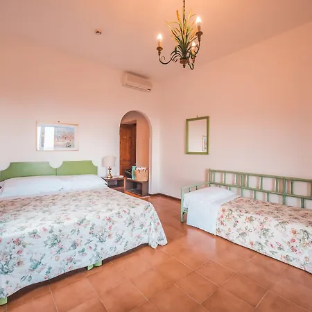 Hotel Sirina