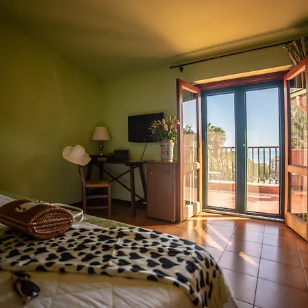 Sirina Hotel
