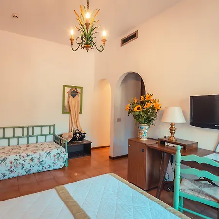 Hotel Sirina 4*