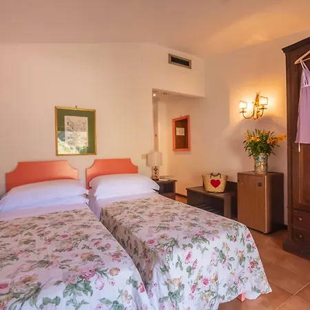 Hotel Sirina